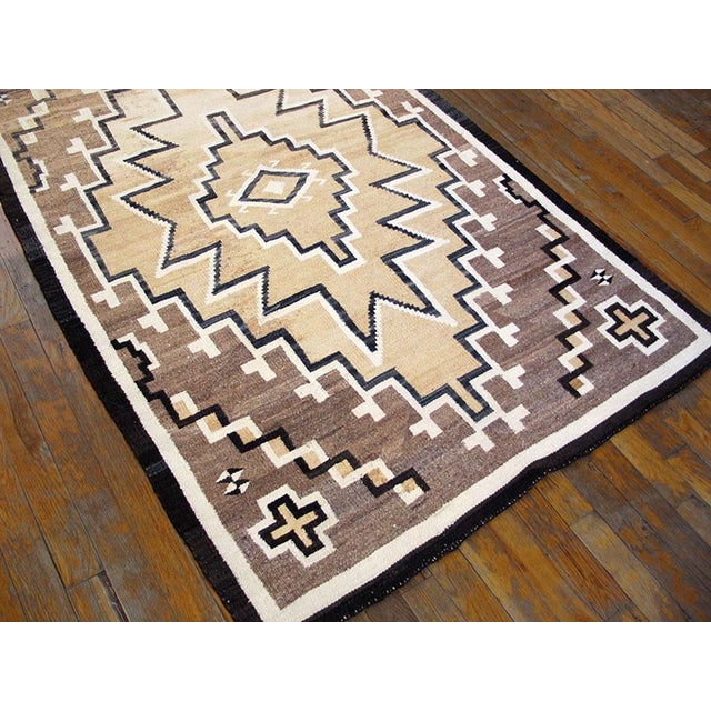 Early 20th Century 1930s Gray Geometric Tribal Antique American Navajo Rug 3' 8" X 5' 8" Flatweave Wool Carpet For Sale - Image 5 of 6