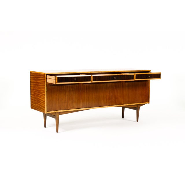 Mid-Century Modern 1960s Danish Modern Mid Century Mahogany Credenza Sideboard by Elliot’s of Newbury — Sculpted Lapel Pulls, Attributed For Sale - Image 3 of 11