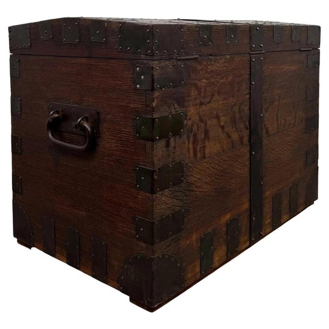 Antique 19th Century English Victorian Iron-Bound Oak Silver Chest For Sale - Image 9 of 13