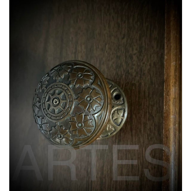 1870s American Cast Bronze Door Knob W/ Rosette. Set of Two For Sale - Image 6 of 6