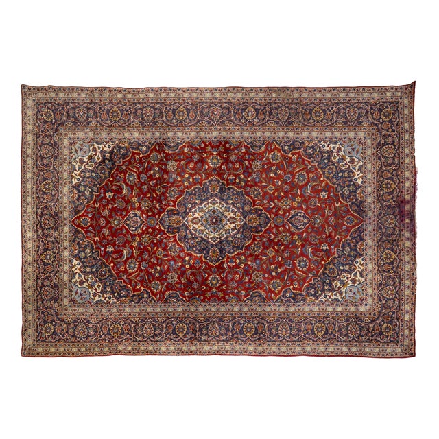 Middle Eastern Rug in Wool For Sale