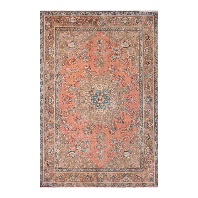 Shabby Chic Persian Kashan Peach/Brown Wool Rug - 7'10'' X 11'0'' For Sale
