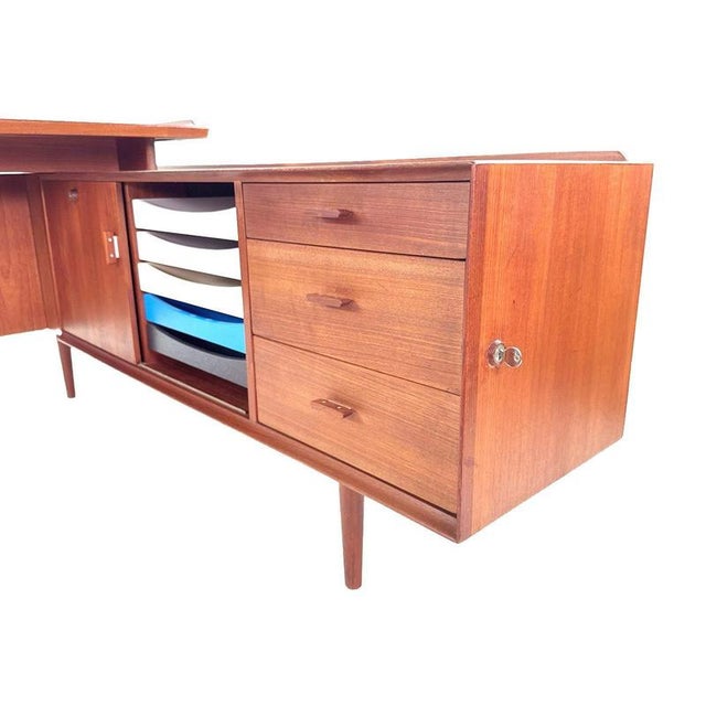 Model 209 Executive Desk by Arne Vodder for Sibast, 1970 For Sale - Image 12 of 16