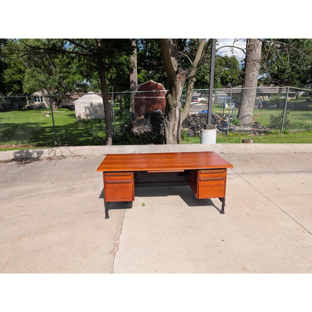 Wood 1990s Vintage 'Relay' Desk by Geoff Hollington for Herman Miller For Sale - Image 7 of 18