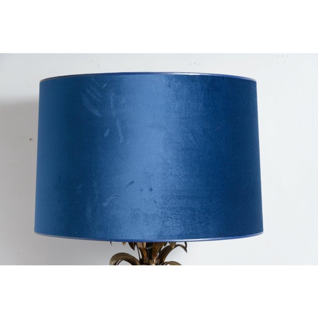1960s Neoclassical Style Brass Palm Frond Tole Table Lamp - Pair For Sale - Image 14 of 15