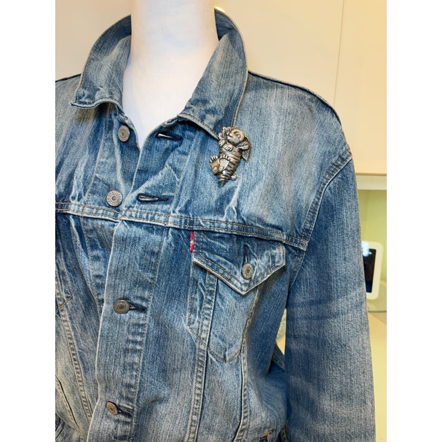 Vintage Pewter Bunny Carrot Spring Easter Brooch Jewelry This whimsical vintage brooch depicts a rabbit wrapped snugly in...