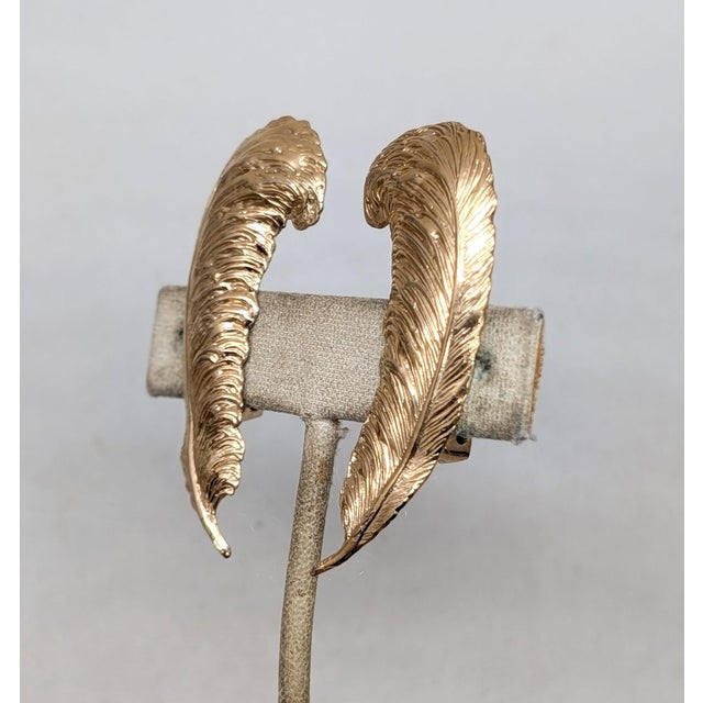 Napier Vintage Signed Napier Goldtone Feather Clip Earrings-2 Pieces For Sale - Image 4 of 8