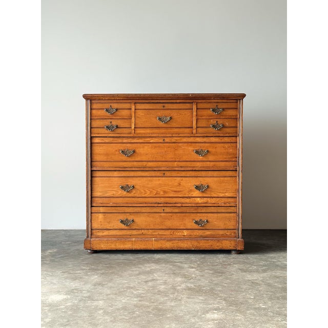 Traditional Jas Shoolbred & Co. Ash Chest of Drawers, England, 19th Century For Sale - Image 3 of 18