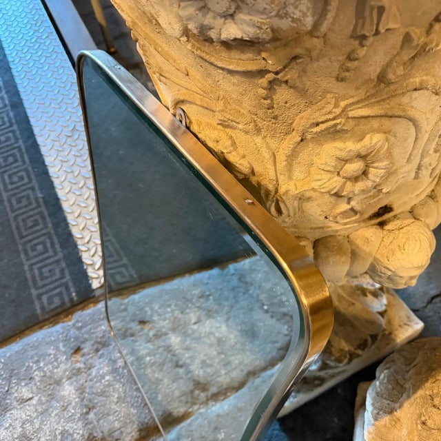 1950s Gio Ponti Style Mid-Century Modern Biscuit Shaped Brass Wall Mirror For Sale - Image 12 of 15