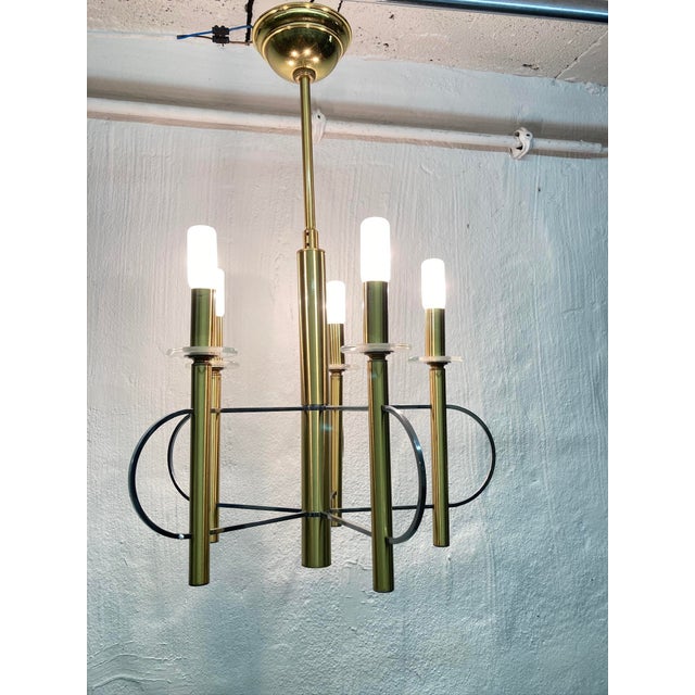 Mid-Century Modern Chandelier in Brass, Chrome and Glass from Sciolari, 1960s For Sale - Image 3 of 11