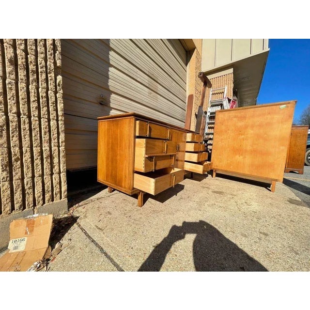 Mid 20th Century Tamerlane by Thomasville Triple Dresser For Sale In Washington DC - Image 6 of 9