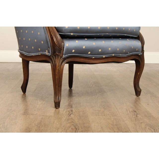 French Louis XV Style Vintage Carved Walnut Bergere Armchair For Sale - Image 9 of 12