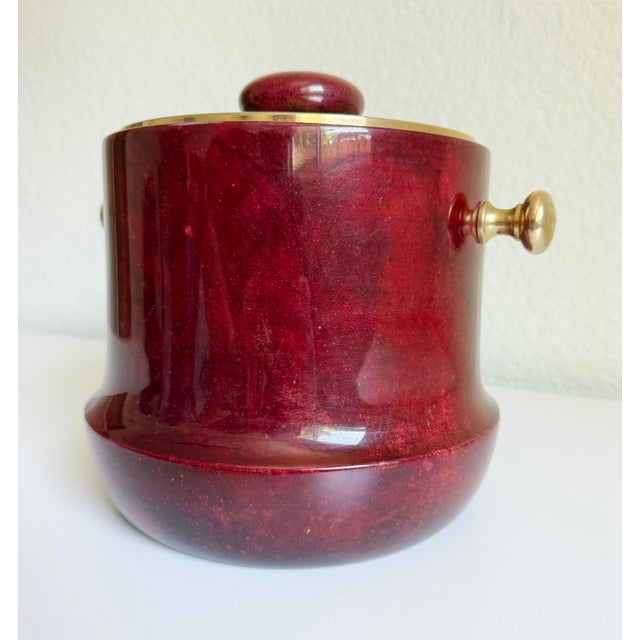 Hollywood Regency Aldo Tura Oxblood Lacquered Goat Skin Ice Bucket, Italy, 1960s For Sale - Image 3 of 16