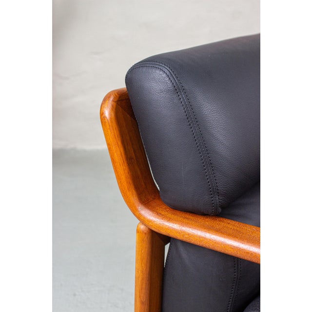 Vintage Teak and Leather 2-Seater Sofa from Olsen & Laursen, 1980s For Sale - Image 14 of 17