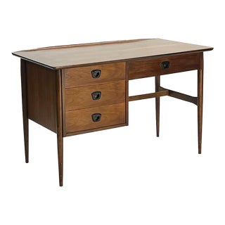 1960s Mid Century Bassett Furniture American Desk For Sale
