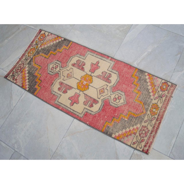 1970s Hand Knotted Door Mat, Entryway Rug, Bath Mat, Kitchen Decor, Small Rug, Turkish Rug - 1′7″ × 3′6″ For Sale - Image 5 of 7