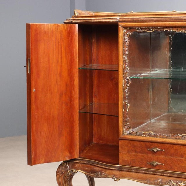 Chippendale Sideboard in Walnut and Burl For Sale - Image 3 of 12