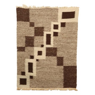 Vintage Rug in Wool For Sale