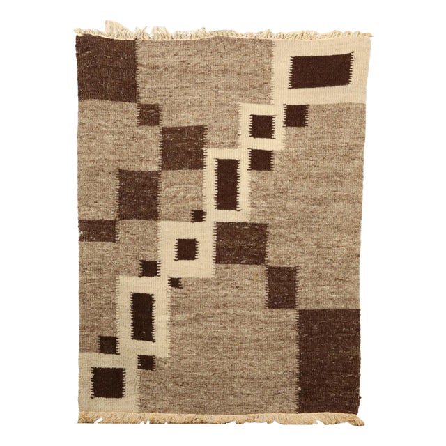 Vintage Rug in Wool For Sale