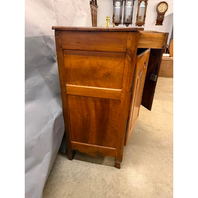 18th Century French Country Louis XV Cherry Haut Buffet Cabinet, Circa 1790 For Sale - Image 12 of 18