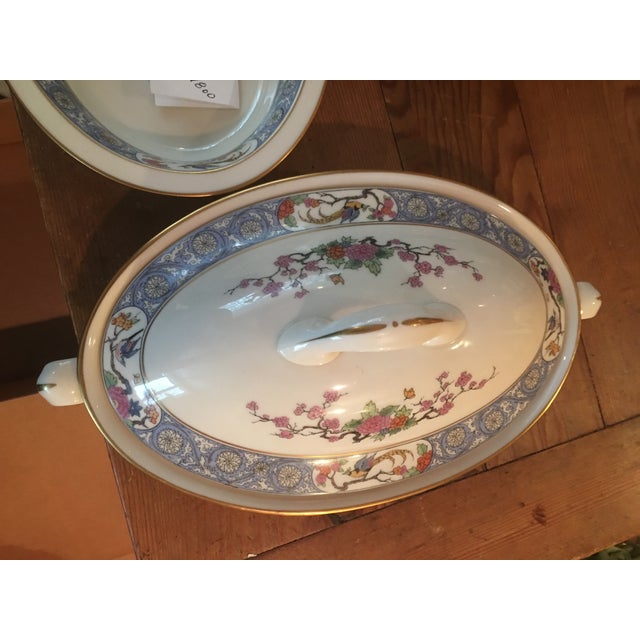 Off-white 1920's Lenox Ming China Service for 12 - 113 pcs For Sale - Image 8 of 9