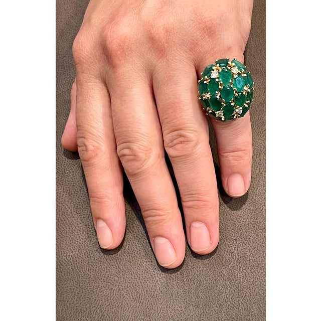 12.5 Ct Natural Brazilian Emerald & Dimond Dome Shape Cocktail Ring 14 Kt Y Gold For Sale - Image 9 of 18