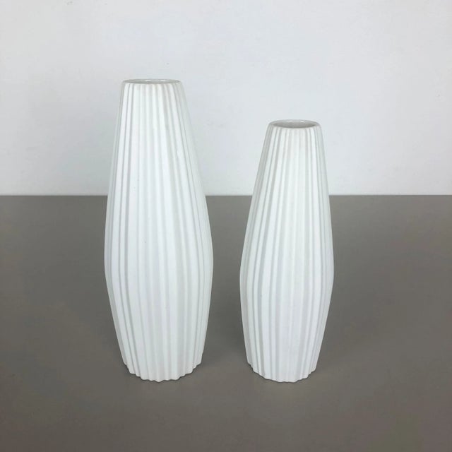 Op Art Porcelain Vase from Heinrich Selb, Germany, 1970s, Set of 2 For Sale - Image 4 of 18