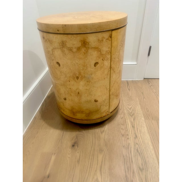 Henredon Scene Two Burlwood Dresser and Matching Round Nightstand/ Mid-Century Modern 1970s Set For Sale - Image 9 of 18