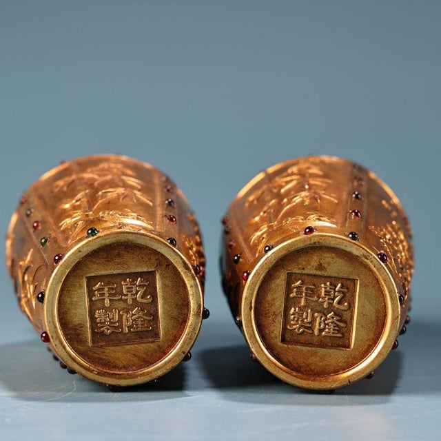 Vintage Pair Gilded Brass Vases, High Relief Carved Four Gentlemen Motif, Inlaid Gemstones, Chinoiserie Matching Vase Set For Sale - Image 4 of 9