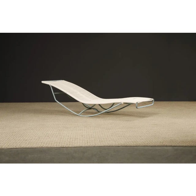 Mid-Century Modern Walter Lamb for Brown Jordan Bronze 'Waikiki' Rocking Chaise Lounge, Circa 1960s For Sale - Image 3 of 18
