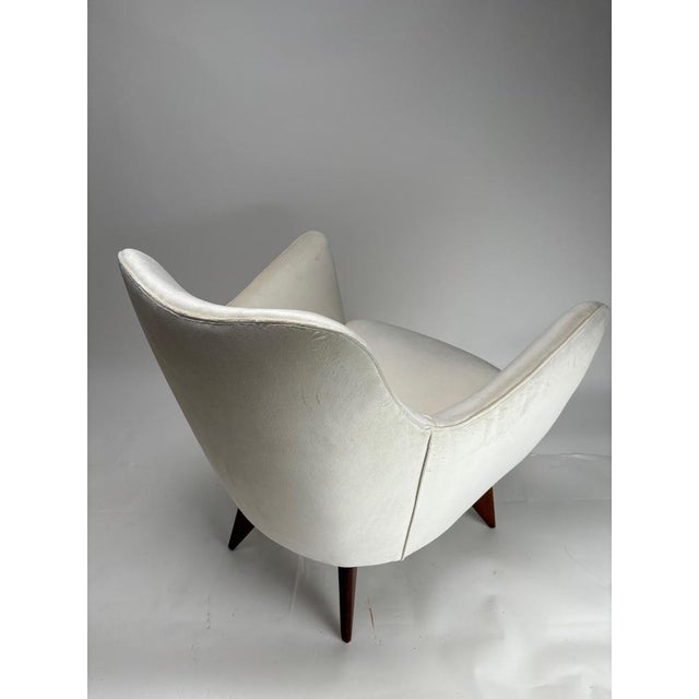 White Set of Perla Armchairs in Wood & White Fabric attributed to Guglielmo Veronesi, Isa, Italy, 1950s For Sale - Image 8 of 10