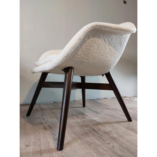 Vintage Shell Armchairs in White Curly Fabric by Miroslav Navratil for Cesky Nabytek, Czech, 1960s, Set of 2 For Sale - Image 11 of 13