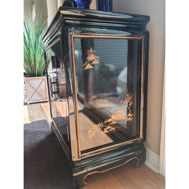 Mid 20th Century Asian Black Lacquered Wood Cabinet For Sale - Image 4 of 7