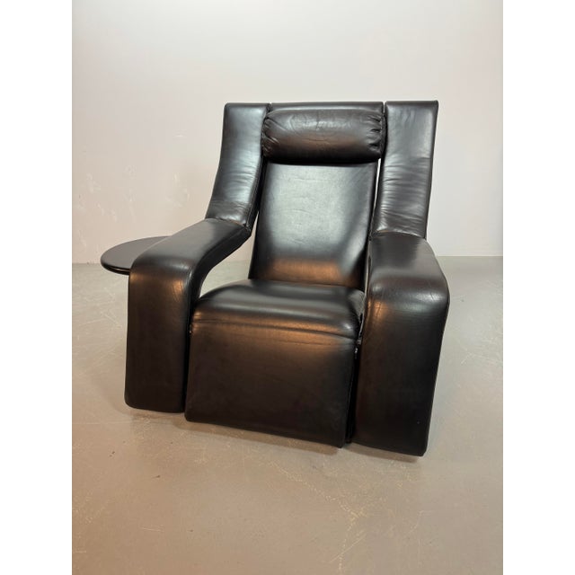 Mid-Century Italian Kilkis Lounge Chair with Ottoman and Integrated Small Side Table in Black Leather by Ammaniti & Vitello for Brunati, Italy, 1960s For Sale - Image 14 of 17