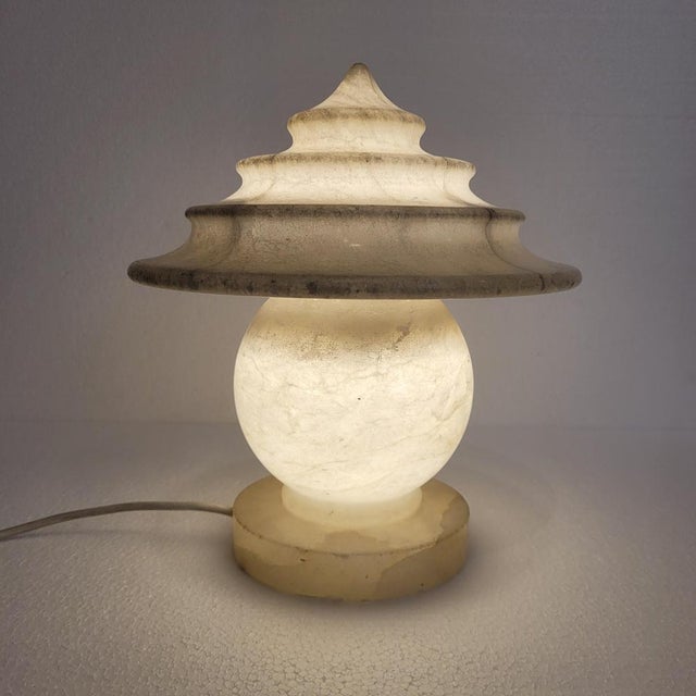 20th Century Art Nouveau Table Lamp in Alabaster, France, 1940s For Sale - Image 4 of 18