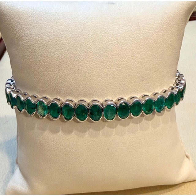 Green 20 Ct Oval Shaped Emerald Bezel Set Bracelet 14k Yellow Gold, 21gm, 7" Long For Sale - Image 8 of 8