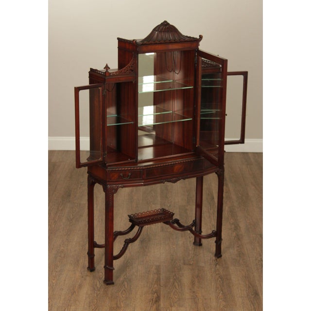 Chinese Weiman Heirloom Quality Chinese Chippendale Style Mahogany Vitrine Display Cabinet For Sale - Image 3 of 18