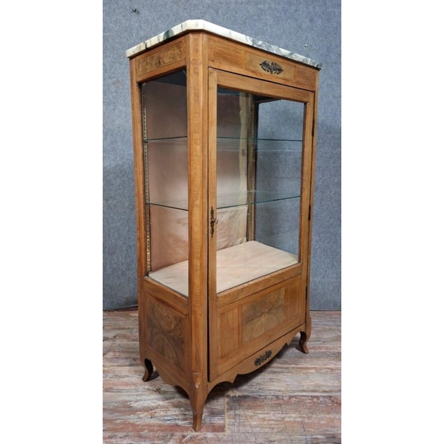 Brown Louis XV Transition Style Marquetry Display Cabinet For Sale - Image 8 of 11
