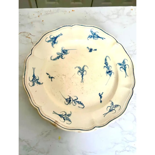French Provincial Antique 18th Century Hand Painted Chantilly Plates- Set of 4 For Sale - Image 3 of 5