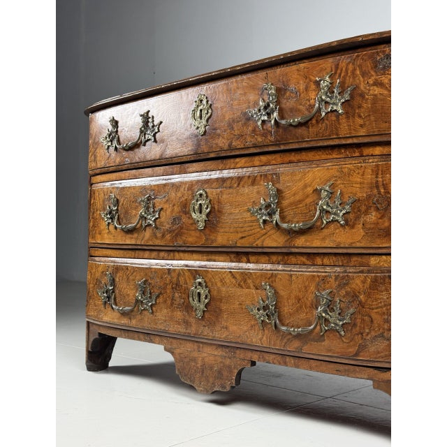 French Chest of Drawers, 1700s For Sale - Image 14 of 18