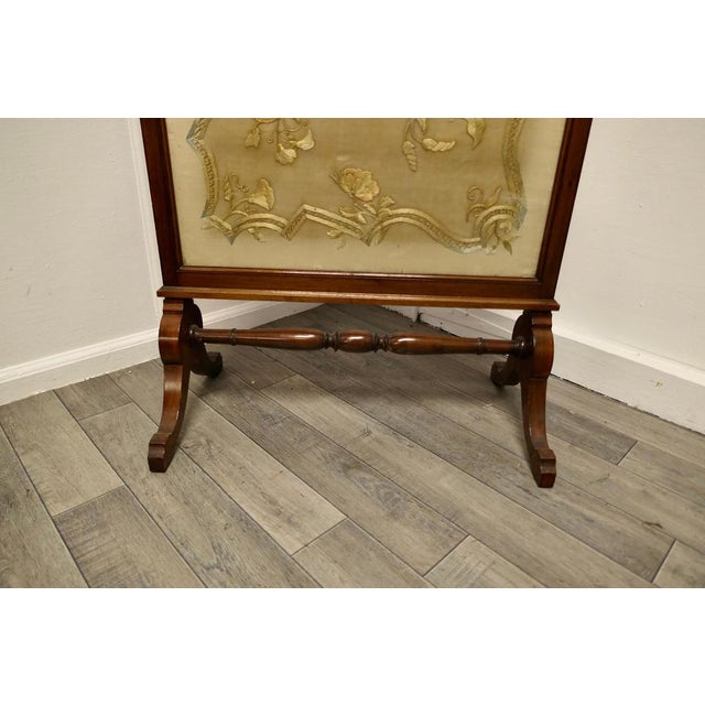 Victorian Hand embroidered silk and mahogany fire screen. This is a fine-looking piece, it is a large screen The silk...