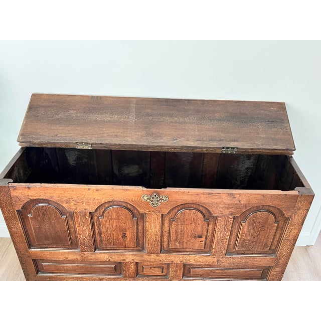 Coffee William & Mary Style 19th Century Quarter Sawn Oak Blanket Mule Chest Mortise and Tenon For Sale - Image 8 of 12