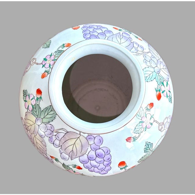 Wedgwood Vintage Chinoiserie Strawberry Motif Vase For Sale - Image 4 of 10