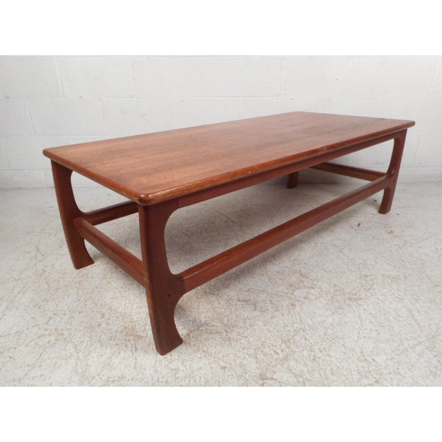 Mid-Century Modern Coffee Table For Sale - Image 13 of 13