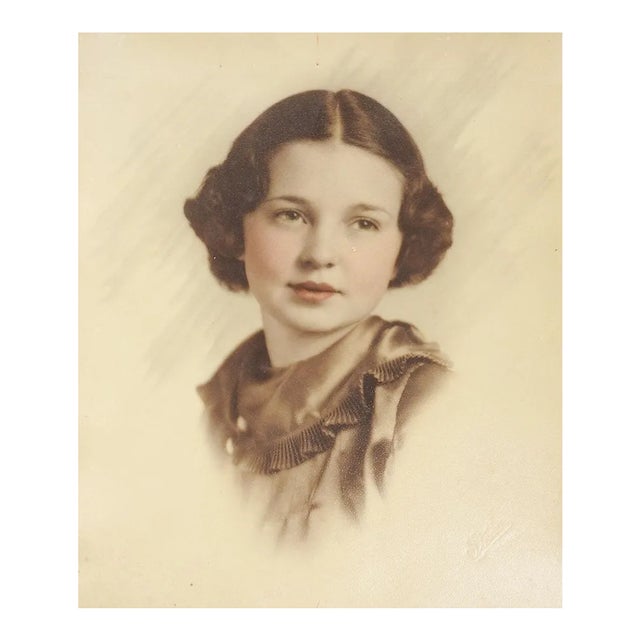 Vintage 1930s Glamour Studio Portrait Photograph of Woman For Sale