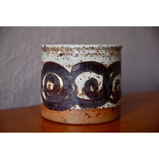 1970s Scandinavian Brutalist Danish Planter by Henning Rasmussen for Ting Keramik, 1970s For Sale - Image 5 of 10