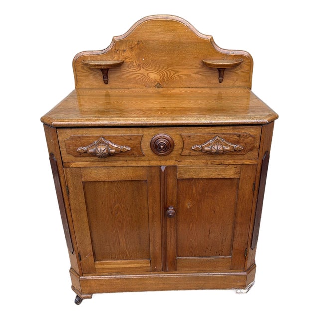 Antique Victorian Chestnut and Walnut Washstand, Lebanon County Pa, Circa 1870 For Sale