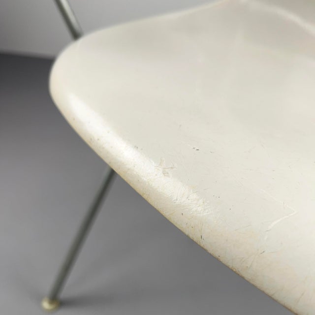 Vintage Fiberglass Model DSS-TA Side Chair in White by Charles & Ray Eames for Herman Miller, 1950s For Sale - Image 6 of 14