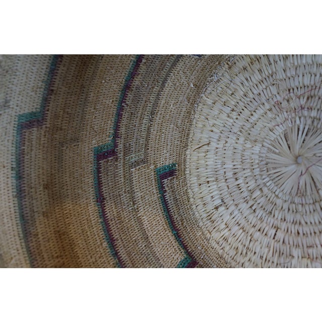 Late 20th Century Shalimar Collection Attributed Hand Woven Palm Leaf Basket Urn Hamper Southwestern For Sale - Image 10 of 10