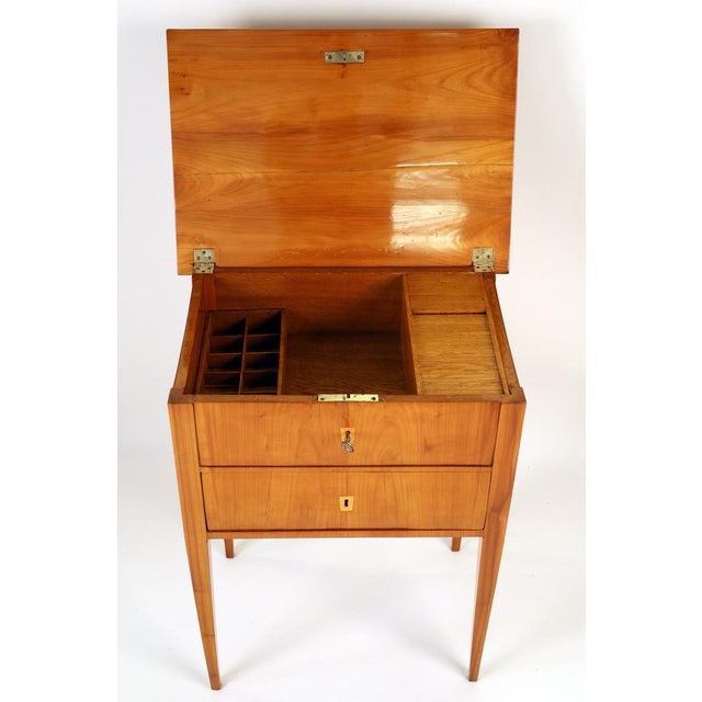 Antique Biedermeier Side Table in Cherry Wood, 1830 For Sale - Image 12 of 14